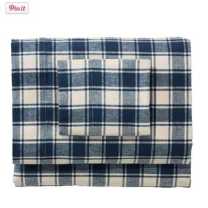 L.L. Bean king size flannel sheet set flat fitted pillowcase